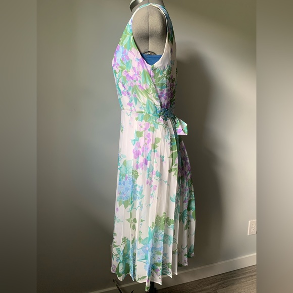 1970’s white printed sleeveless dress - Picture 4 of 7